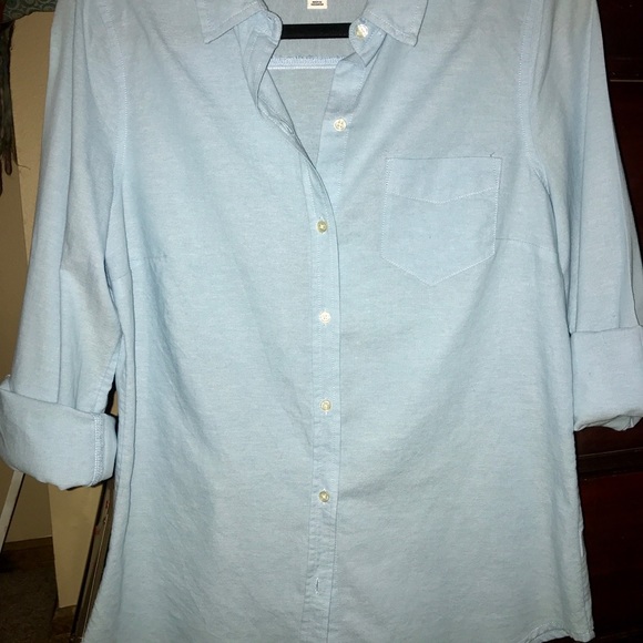 Old Navy size M blue button down EUC - Picture 2 of 5